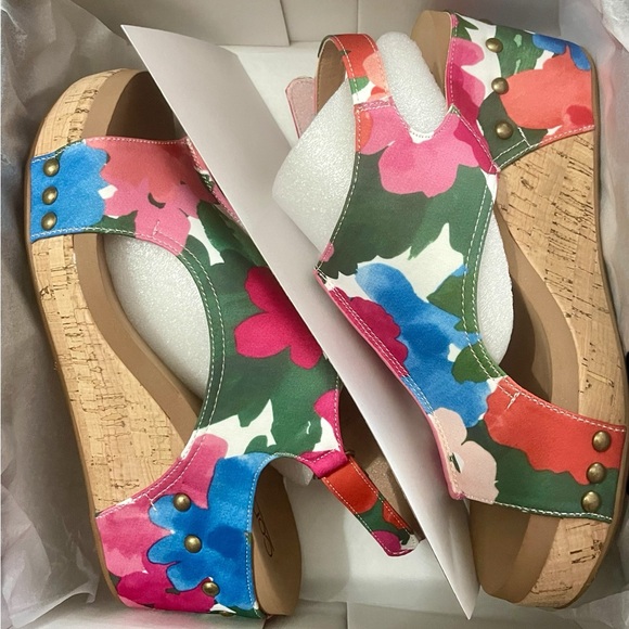 Corkys Carley Floral print wedge sandals size 9 - Picture 3 of 3